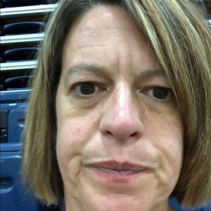 Meet your Posher, Stacy